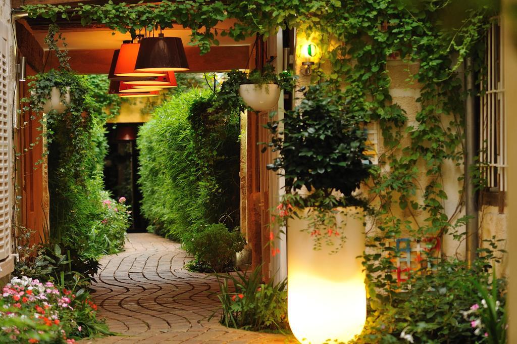 Les Patios Du Marais 2 Parigi